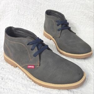 Levi's Cambridge Men Sz 8 Suede Leather Grey Casual Chukka Preppy Academia Boots